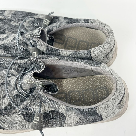 HEY DUDE Men’s Gray WALLY CAMO TWEED Washable Lightweight Chukka Shoes Size 8 - Picture 6 of 9